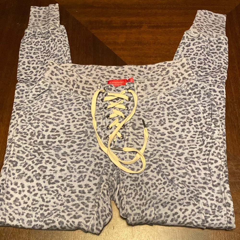 Philanthropy jogger